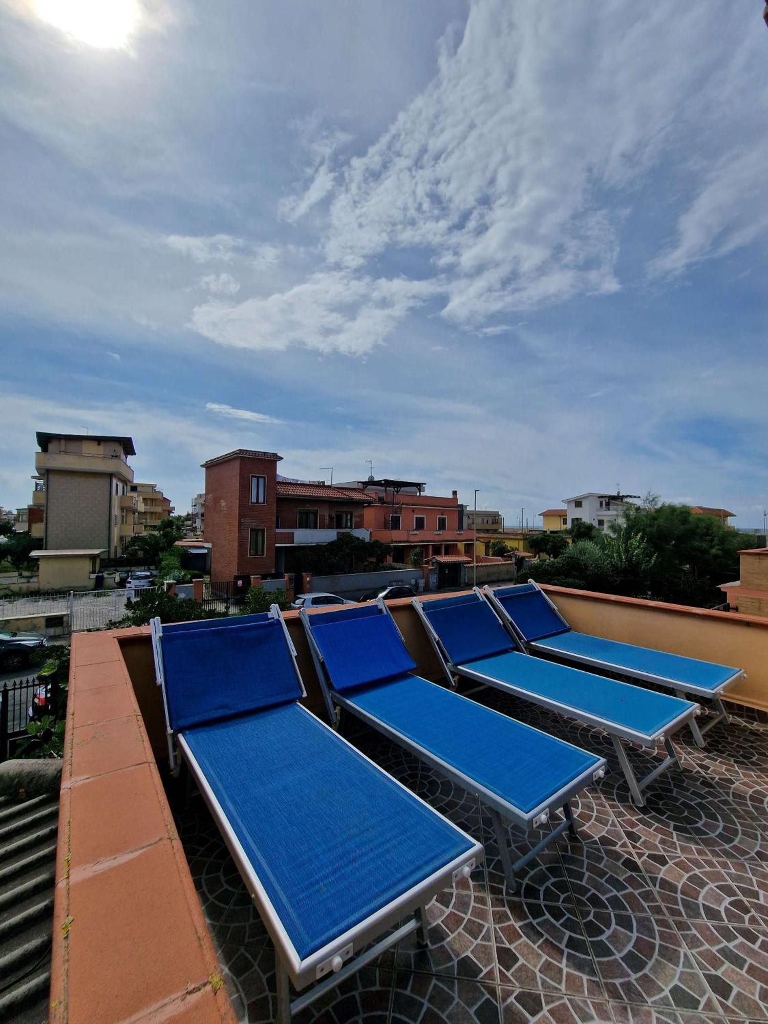 菲乌米奇诺Vista Mare House公寓 外观 照片
